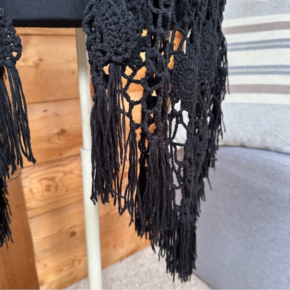 SAY WHAT Black Crochet Fringe Vest Boho Festival Open Knit Layering Duster Sz XS - Picture 9 of 14